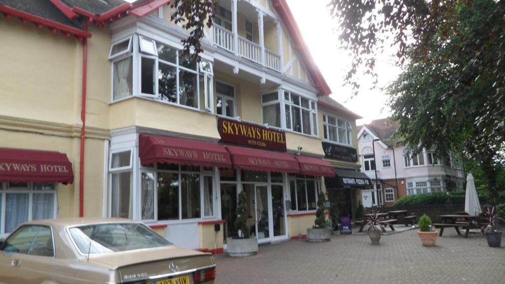 Skyways Hotel Slough Eksteriør billede